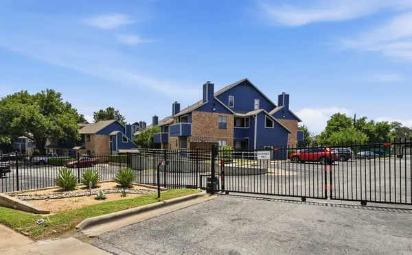 2500 Burleson RD #402, Austin, TX 78741