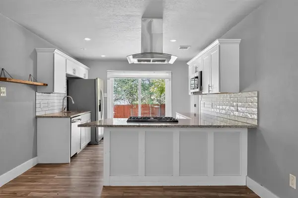 2321 Lakehurst DR, Austin, TX 78744