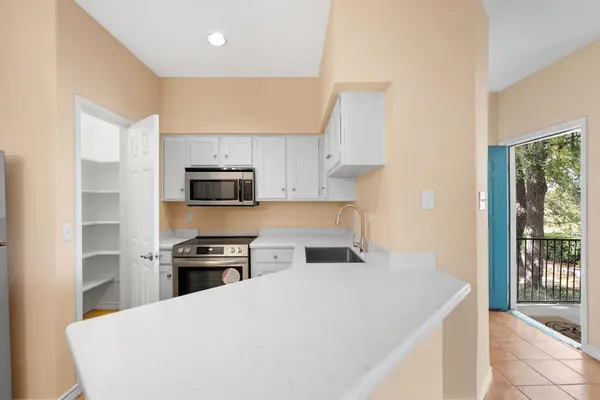 2450 Wickersham LN #109, Austin, TX 78741