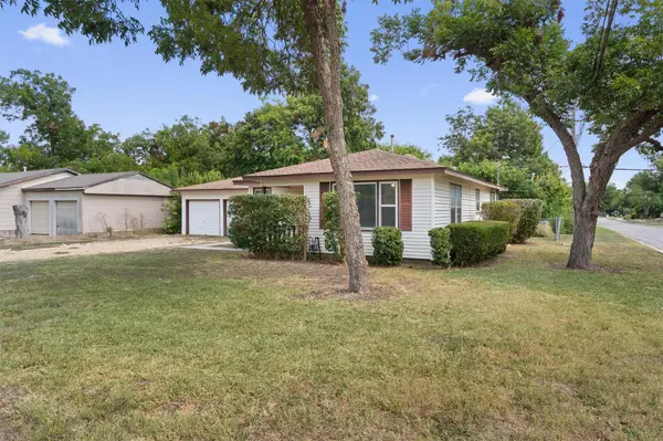 1119 Kent ST, Taylor, TX 76574