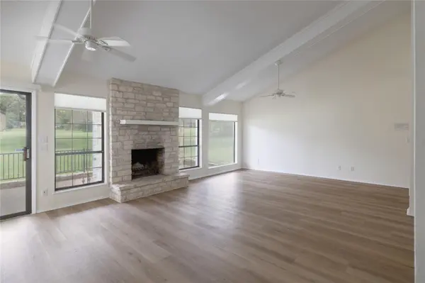 611 Lido ST, Lakeway, TX 78734