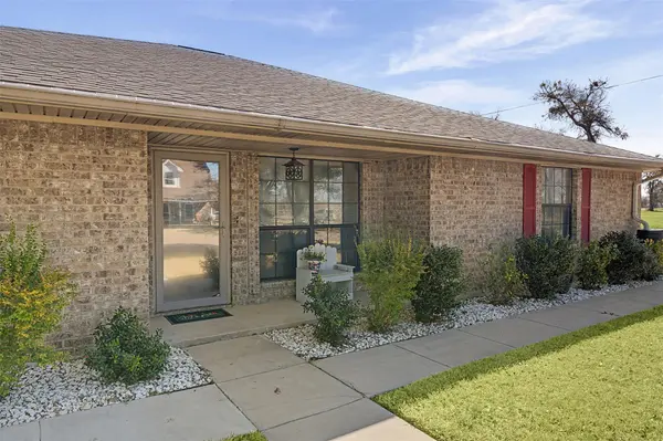1601 Sunset CIR, Cameron, TX 76520