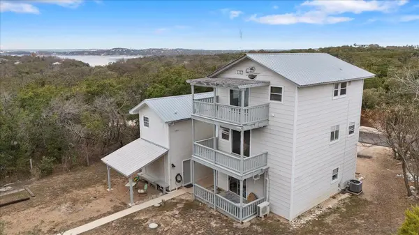 7705 Debbie DR, Volente, TX 78641