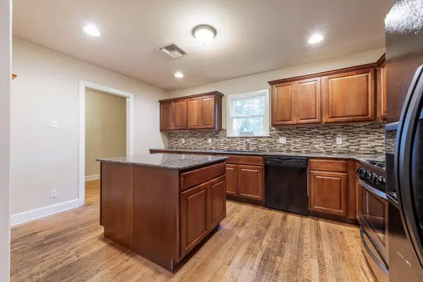 921 E 37 ST #A&B, Austin, TX 78705