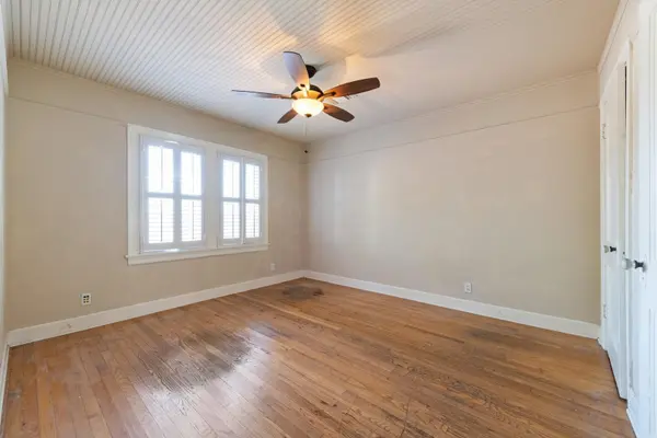 921 E 37 ST #A&B, Austin, TX 78705