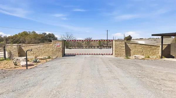 300 Willow Oak DR, Goldthwaite, TX 76844