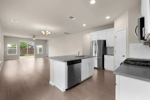 112 Creek Plum CT, Liberty Hill, TX 78642