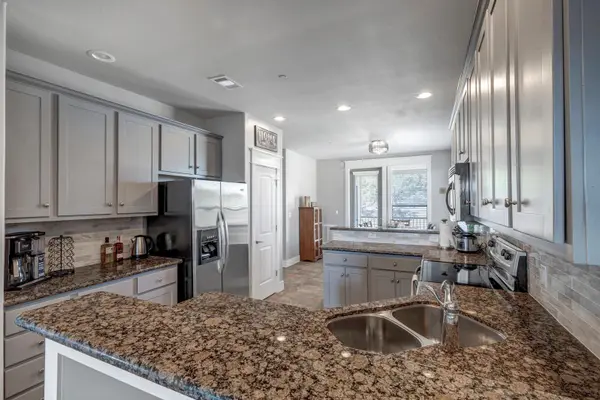 17808 Maritime Point DR #301, Jonestown, TX 78645