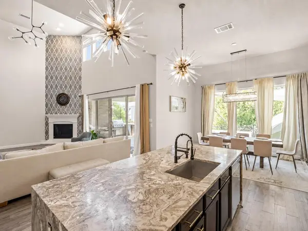 5304 Via Besso DR, Bee Cave, TX 78738
