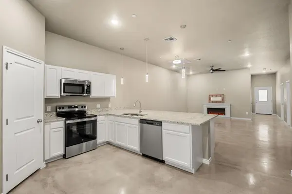 408 W Avenue C, Copperas Cove, TX 76522