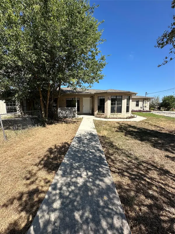 136 Discovery LN, San Marcos, TX 78666
