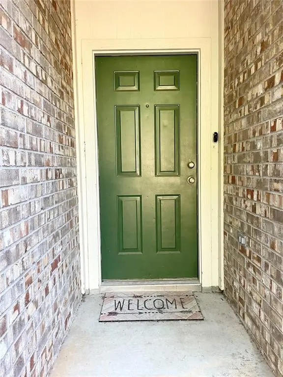 207 Kates WAY, Hutto, TX 78634
