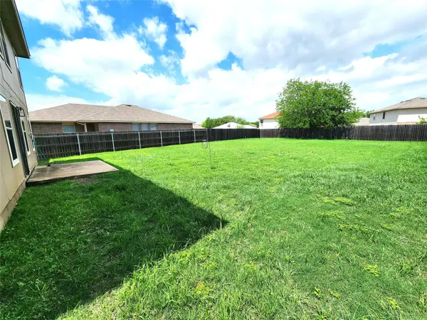 933 Meadow Ridge LOOP, Georgetown, TX 78626