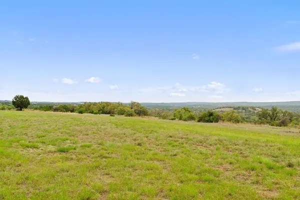 701 Dawn VW, Dripping Springs, TX 78620