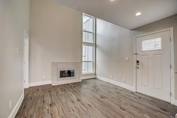 935 La Posada DR #222, Austin, TX 78752