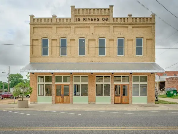 110 S Main ST #104, Elgin, TX 78621