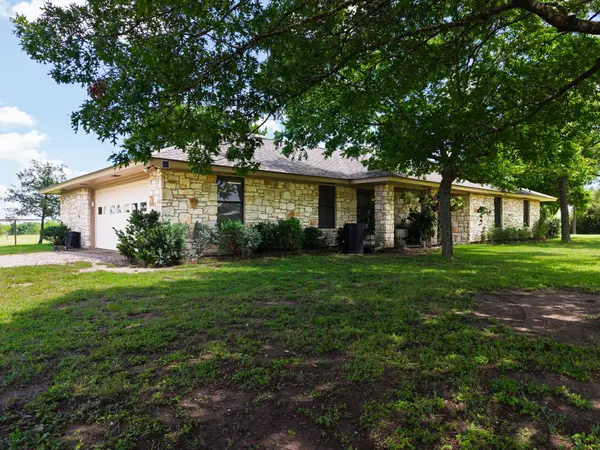 120 Rae LN, Jarrell, TX 76537