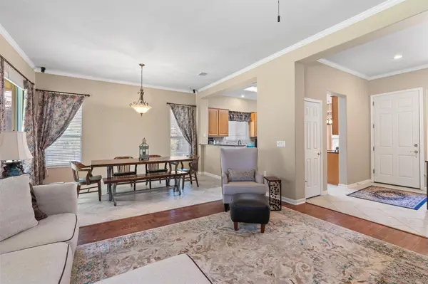 110 Persimmon LN, Georgetown, TX 78633