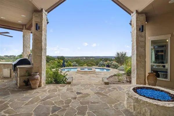 1900 Byrd Ranch RD, Johnson City, TX 78636