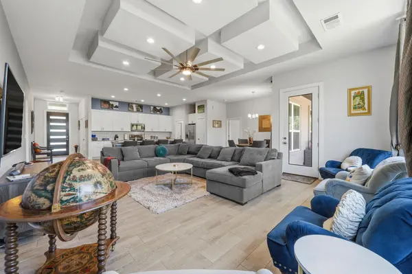 18605 Masters CV, Point Venture, TX 78645