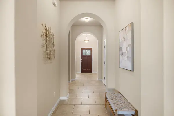 221 Loch Lomond ST, Hutto, TX 78634