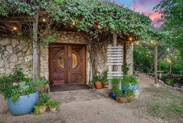 Address not disclosed, Spicewood, TX 78669