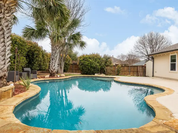 907 Ridgemont CIR, Leander, TX 78641
