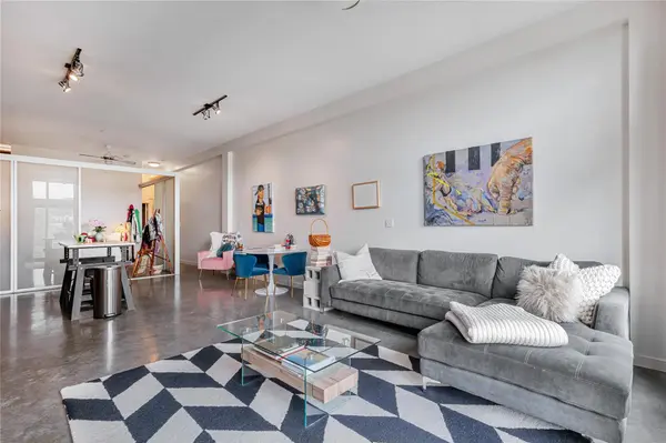 2124 E 6th ST #305, Austin, TX 78702