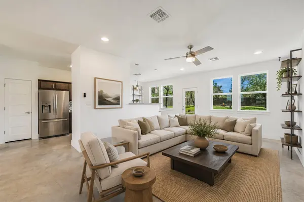 10201 Thomas LN, Dripping Springs, TX 78620