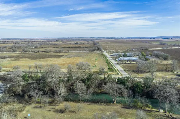 333 Quail Run RD, Martindale, TX 78655