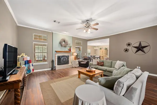 75 Four T Ranch RD, Georgetown, TX 78633