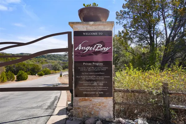 600 N Angel Light DR, Spicewood, TX 78669