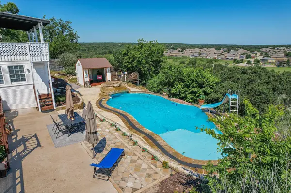 131 High Gabriel DR, Leander, TX 78641
