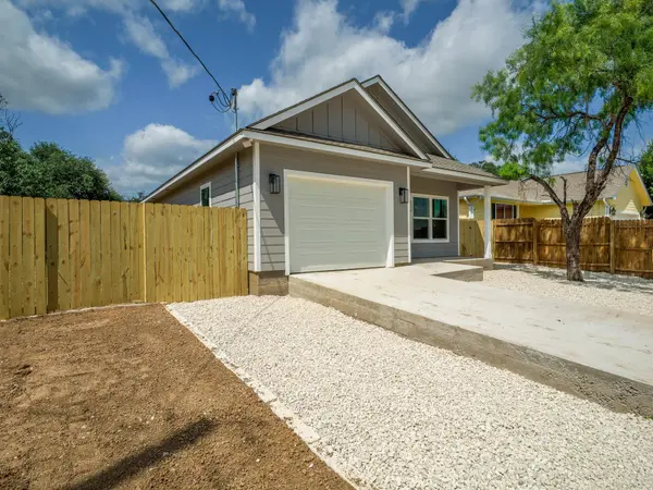 147 W Pine DR, Granite Shoals, TX 78654