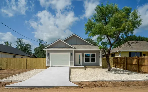 147 W Pine DR, Granite Shoals, TX 78654