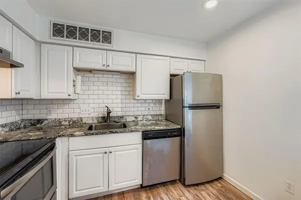 1840 Burton DR #208, Austin, TX 78741