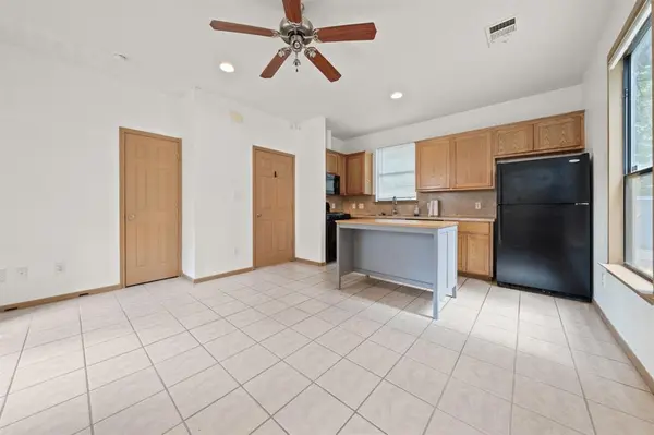 1906 B Garden ST #B, Austin, TX 78702