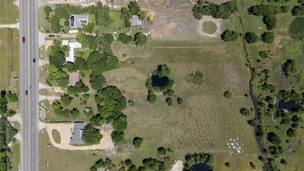 4302 N Main ST, Taylor, TX 76574