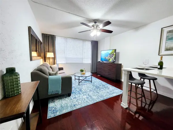 1800 Lavaca ST #102, Austin, TX 78701