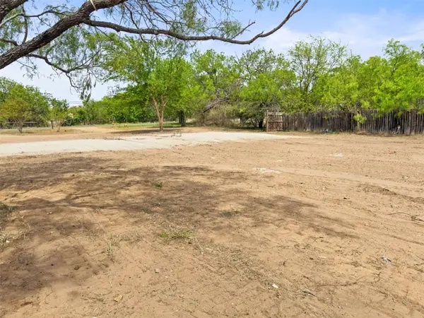 302 Seneca DR, Burnet, TX 78611