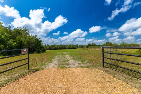 1910 (Tract #1) Baca LOOP, Flatonia, TX 78941