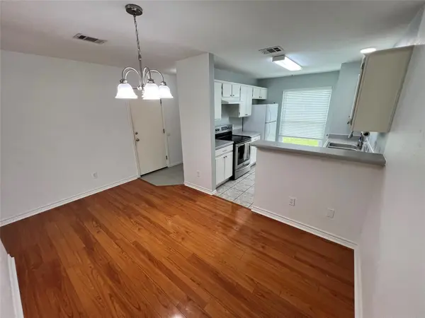 204 Quail Meadow DR, Kyle, TX 78640