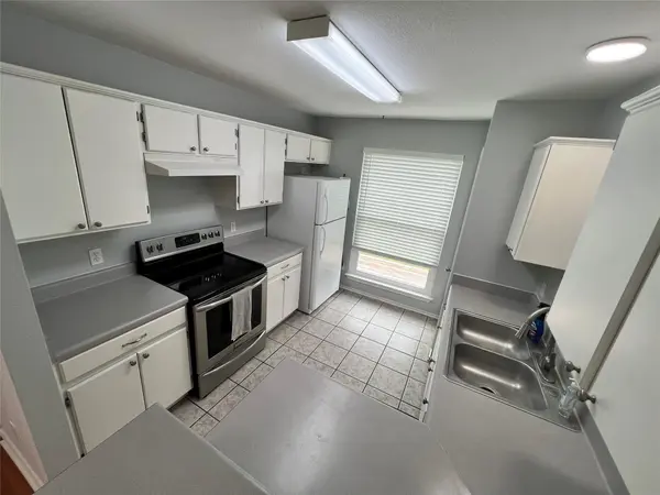 204 Quail Meadow DR, Kyle, TX 78640