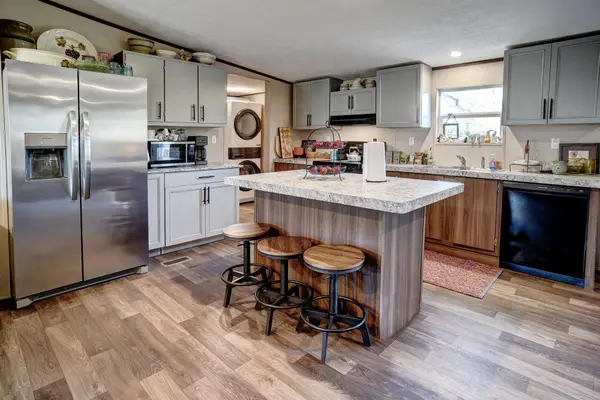 235 Pinehill DR, Bastrop, TX 78602