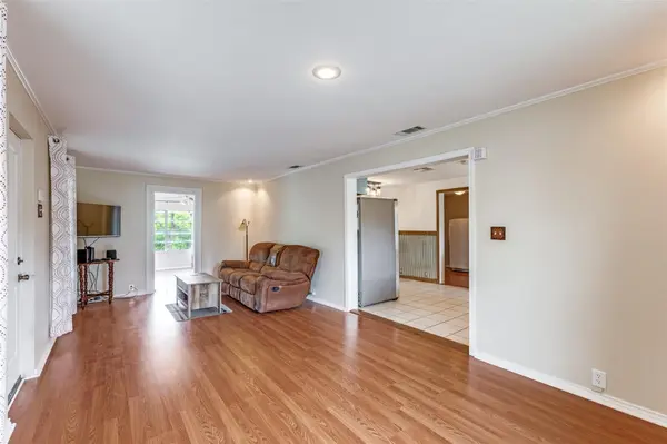 201 Church Hill LN, Liberty Hill, TX 78642
