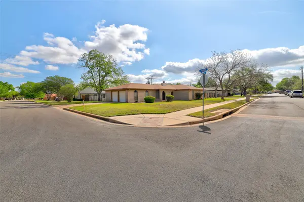 2303 Dawn DR, Georgetown, TX 78628
