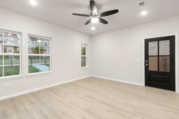 16714 Sonoma Breeze DR, Manor, TX 78653