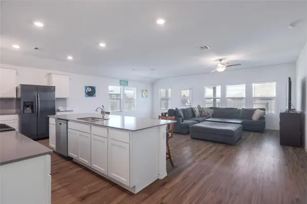 108 Red Buckeye ST, Hutto, TX 78634