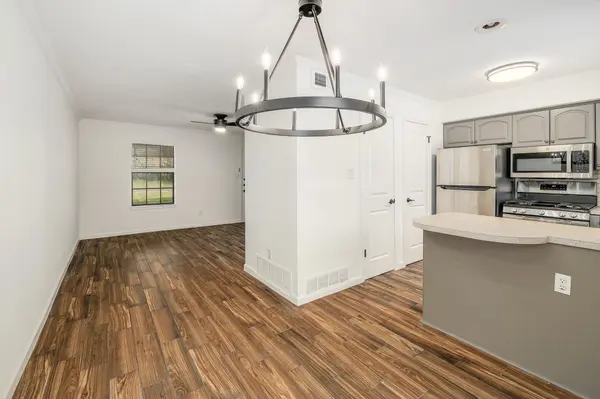 204 Northwest DR #F, Round Rock, TX 78664