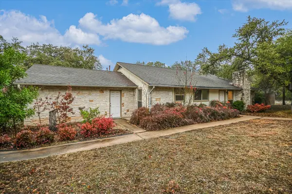 3207 Eanes CIR #B, Austin, TX 78746